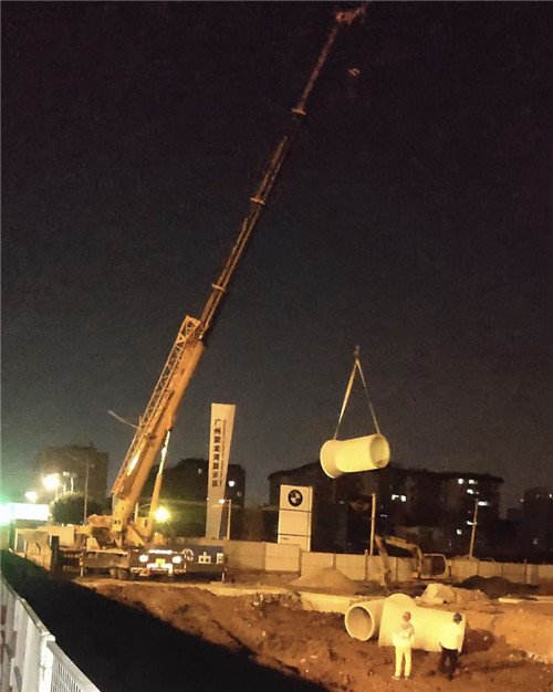 临泉县“弯臂矫正”—— 吊车的 “形变补偿” 技术